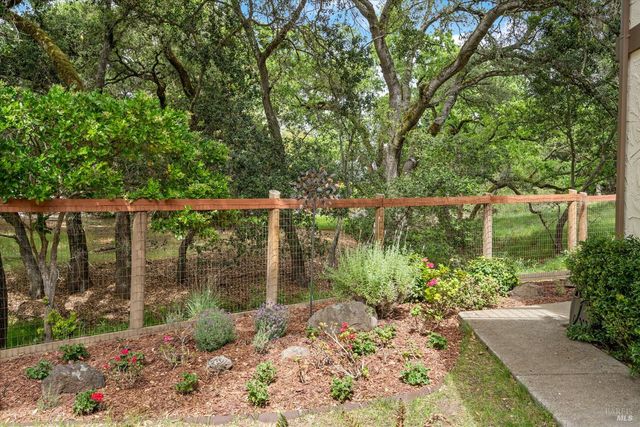 3541 Golf View Ter, Santa Rosa, CA 95405