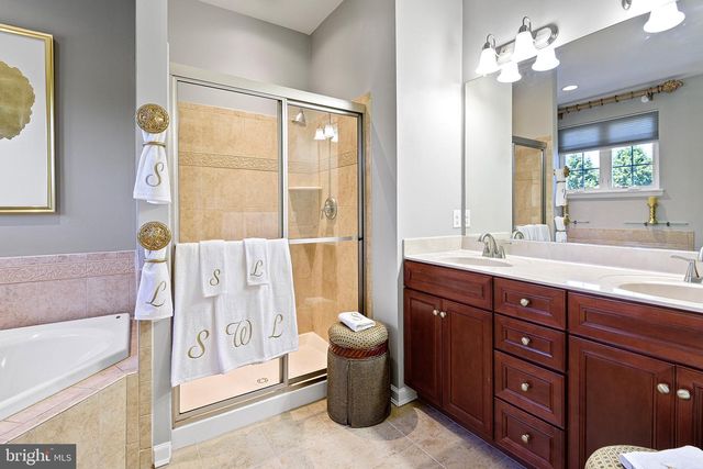 803 SYLVIA WAY, New Castle, DE 19720