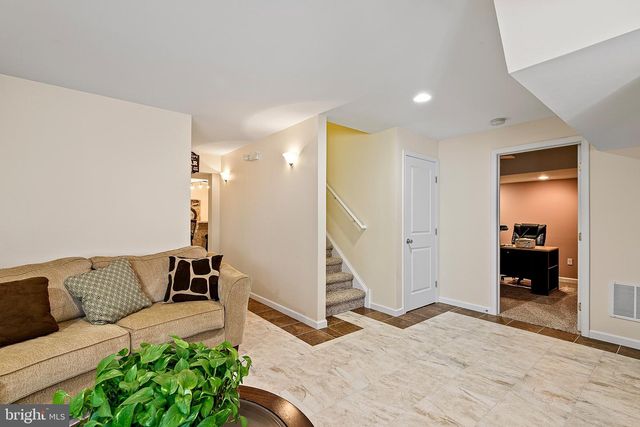 803 SYLVIA WAY, New Castle, DE 19720