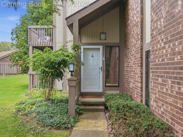 7351 Brynmawr Drive, West Bloomfield Charter Township, MI 48322