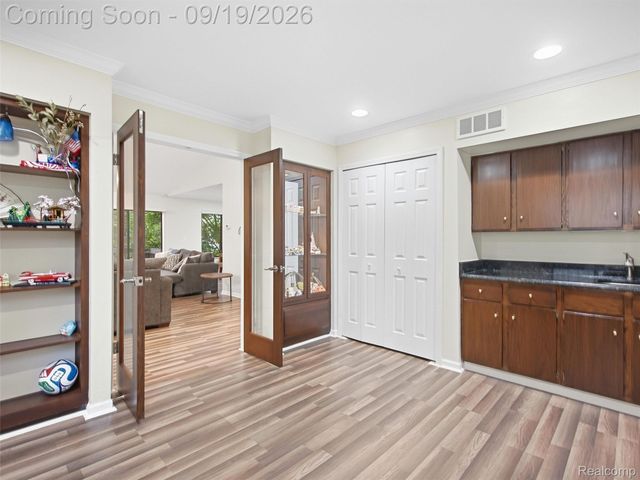 7351 Brynmawr Drive, West Bloomfield Charter Township, MI 48322