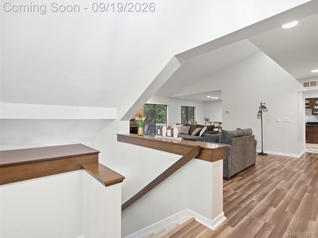 7351 Brynmawr Drive, West Bloomfield Charter Township, MI 48322