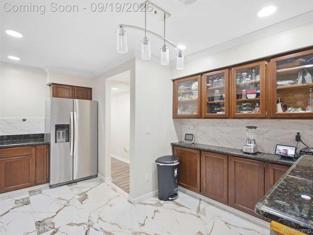 7351 Brynmawr Drive, West Bloomfield Charter Township, MI 48322