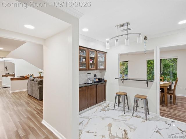 7351 Brynmawr Drive, West Bloomfield Charter Township, MI 48322