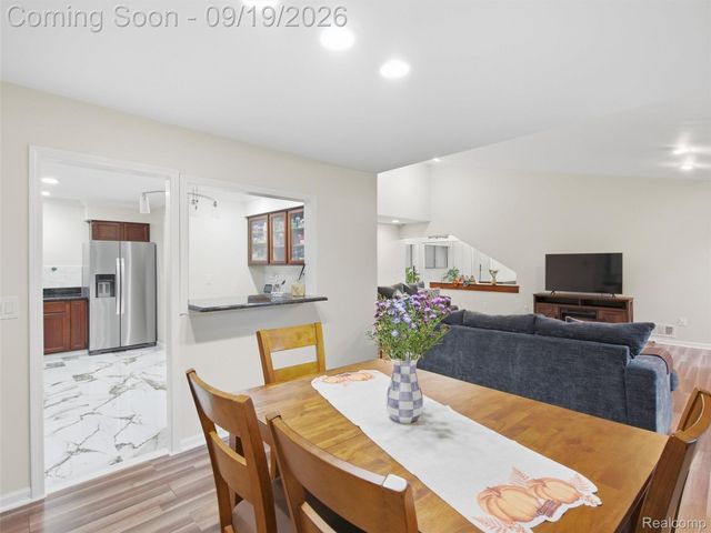 7351 Brynmawr Drive, West Bloomfield Charter Township, MI 48322