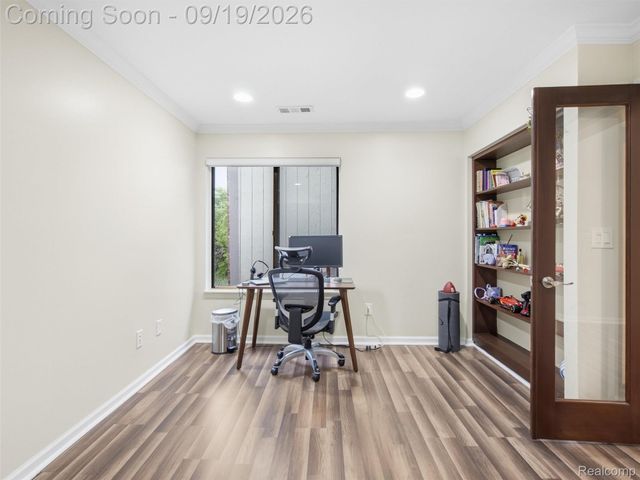 7351 Brynmawr Drive, West Bloomfield Charter Township, MI 48322