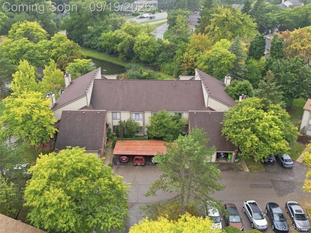7351 Brynmawr Drive, West Bloomfield Charter Township, MI 48322