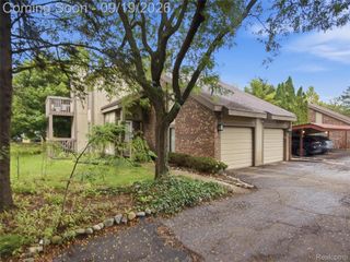 7351 Brynmawr Drive, West Bloomfield Charter Township, MI 48322