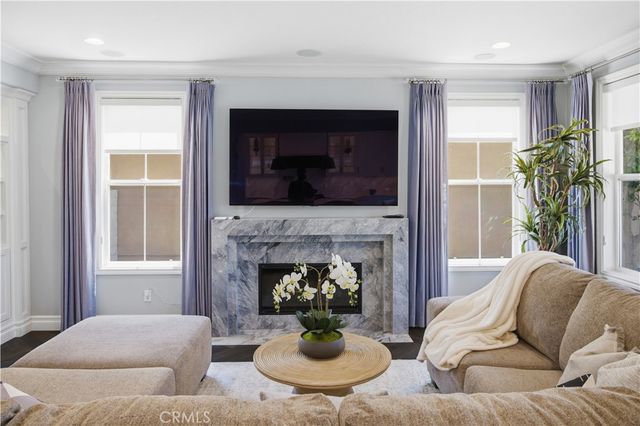 8 N Bayleaf, Irvine, CA 92620