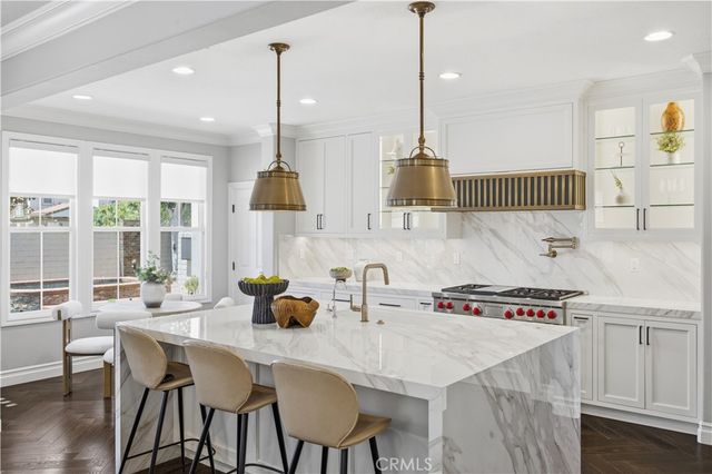 8 N Bayleaf, Irvine, CA 92620