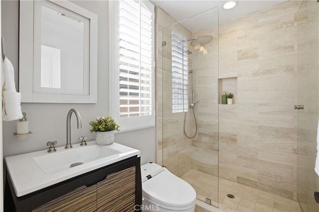 8 N Bayleaf, Irvine, CA 92620