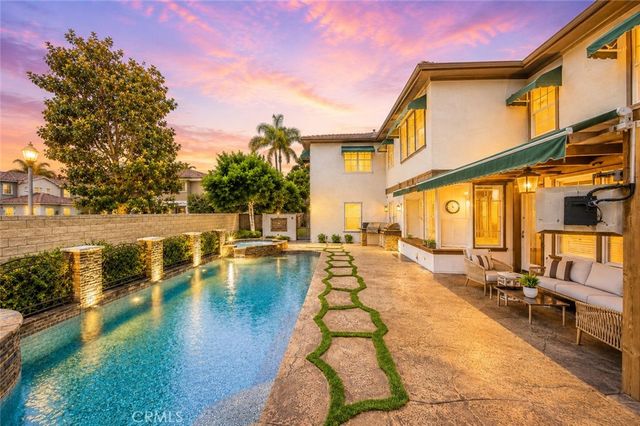 8 N Bayleaf, Irvine, CA 92620