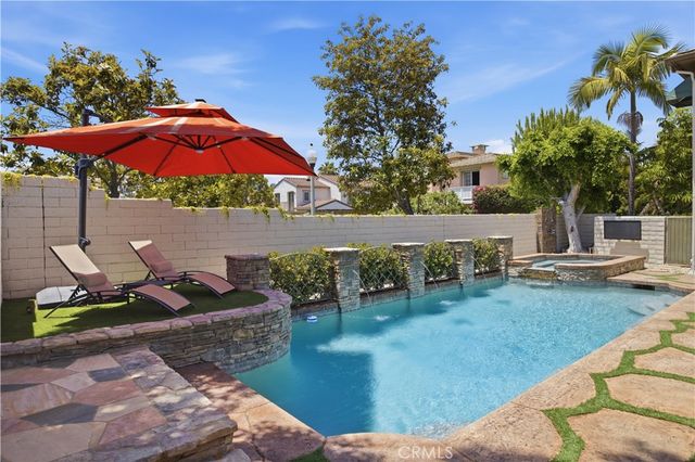 8 N Bayleaf, Irvine, CA 92620