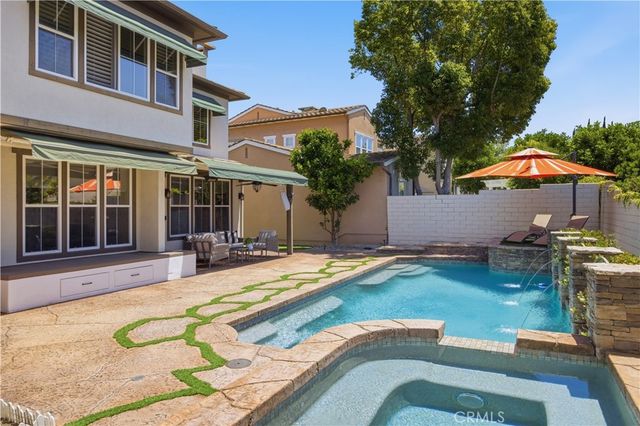 8 N Bayleaf, Irvine, CA 92620
