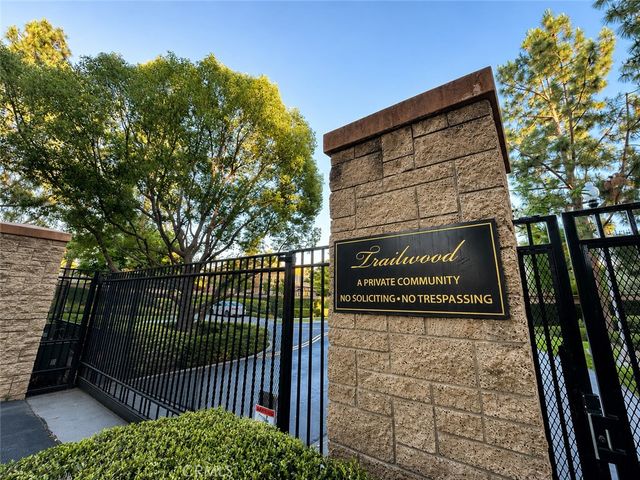 8 N Bayleaf, Irvine, CA 92620