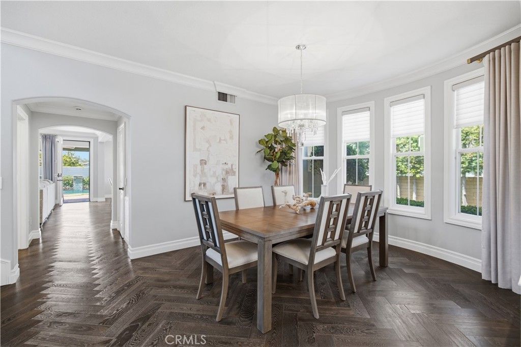 Image 10 of property listing at 8 N Bayleaf, Irvine, CA 92620