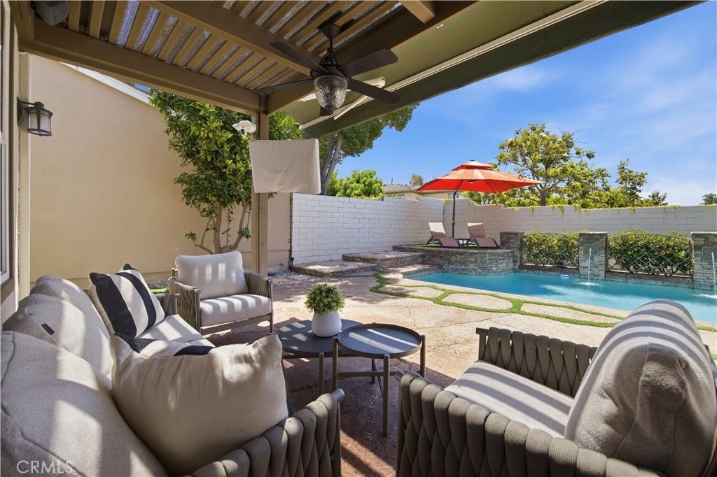 Image 56 of property listing at 8 N Bayleaf, Irvine, CA 92620