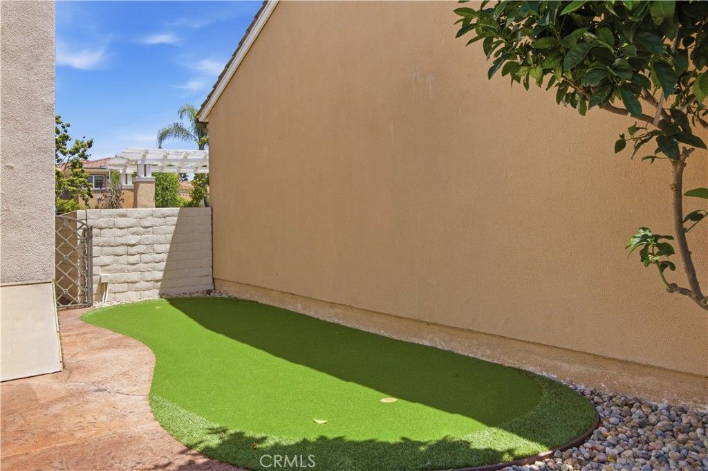 Image 59 of property listing at 8 N Bayleaf, Irvine, CA 92620