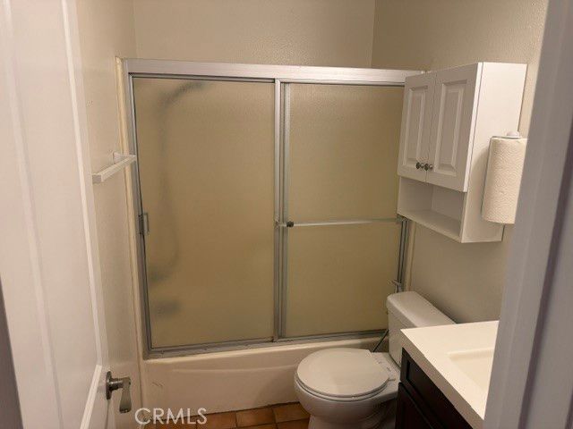 18645 Hatteras 206, Tarzana, CA 91356