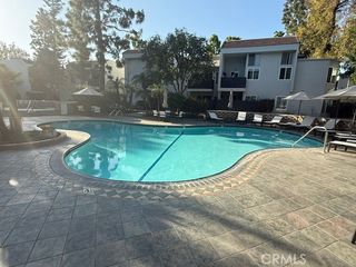 18645 Hatteras 206, Tarzana, CA 91356