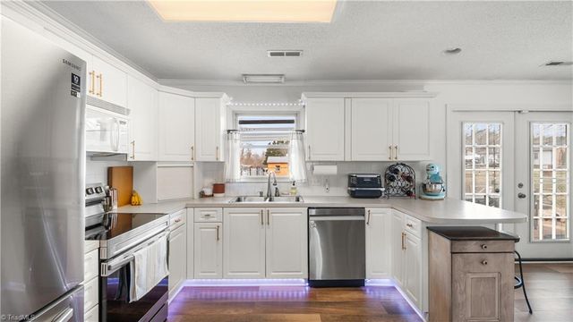 275 Cliffwood Drive, Kernersville, NC 27284