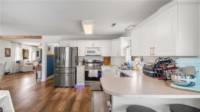 275 Cliffwood Drive, Kernersville, NC 27284