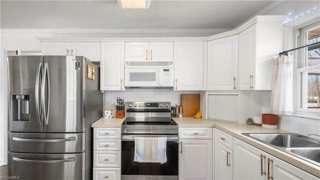 275 Cliffwood Drive, Kernersville, NC 27284