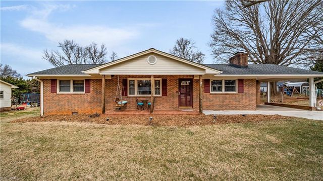 275 Cliffwood Drive, Kernersville, NC 27284