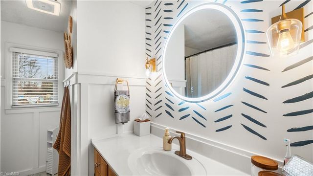 275 Cliffwood Drive, Kernersville, NC 27284