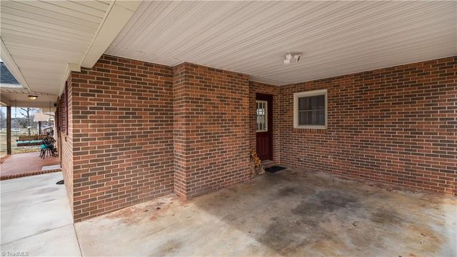 275 Cliffwood Drive, Kernersville, NC 27284