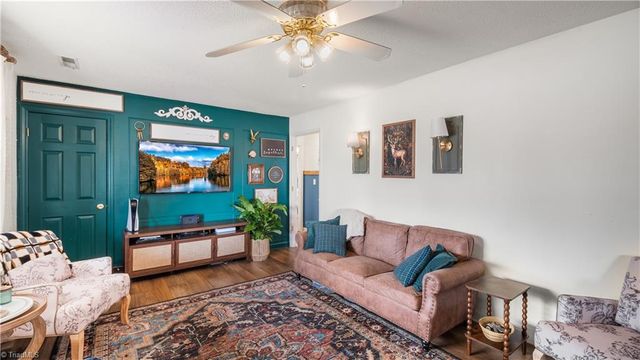 275 Cliffwood Drive, Kernersville, NC 27284