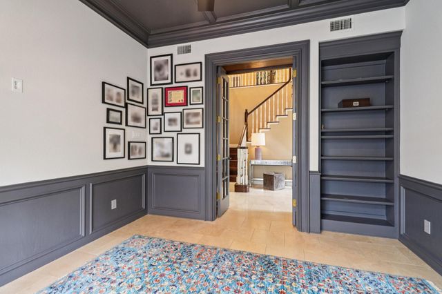 18 Woodmere Place, The Woodlands, TX 77381