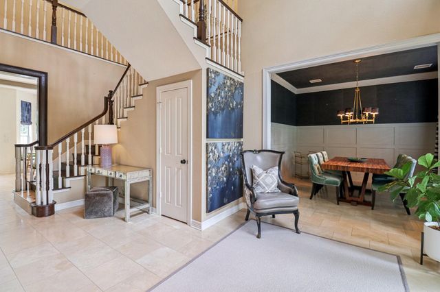 18 Woodmere Place, The Woodlands, TX 77381