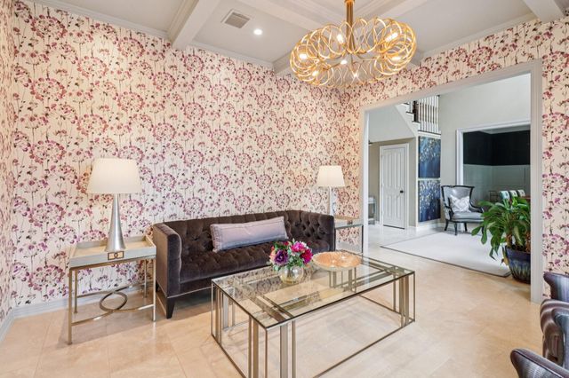 18 Woodmere Place, The Woodlands, TX 77381