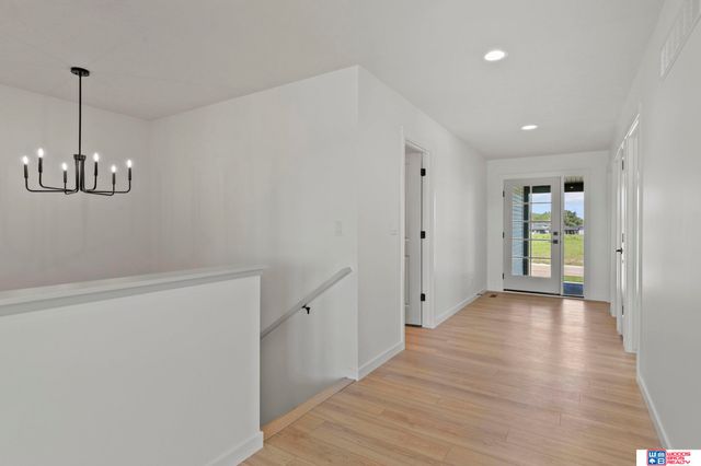 9111 Castle Pine Drive, Lincoln, NE 68516
