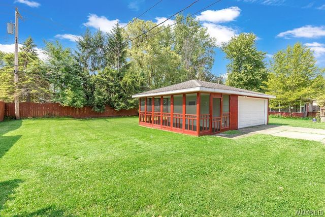 185 Siegfried Drive, Amherst, NY 14221