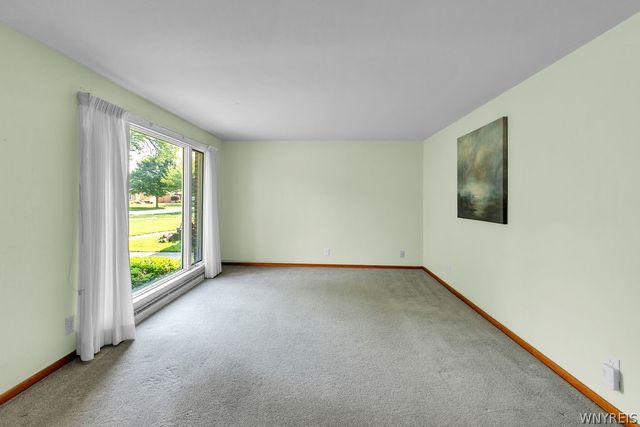 185 Siegfried Drive, Amherst, NY 14221