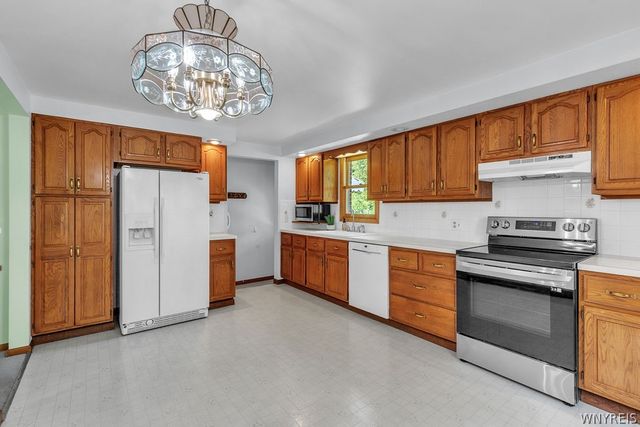 185 Siegfried Drive, Amherst, NY 14221
