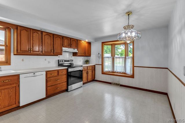 185 Siegfried Drive, Amherst, NY 14221