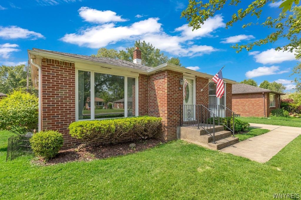 185 Siegfried Drive, Amherst, NY 14221