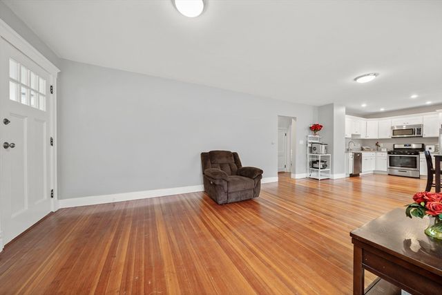 93 Cross St, Randolph, MA 02368