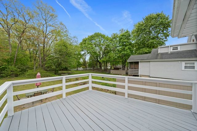 93 Cross St, Randolph, MA 02368