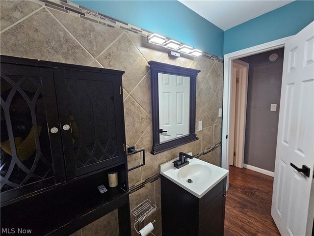 1368 Orlando Avenue, Akron, OH 44320