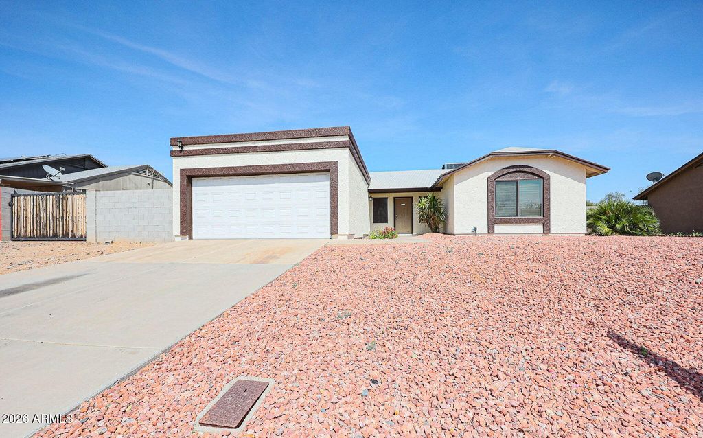 19201 N 7TH Drive, Phoenix, AZ 85027 — exterior