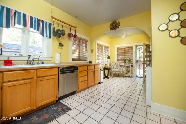 1650 N 10TH Street, Phoenix, AZ 85006