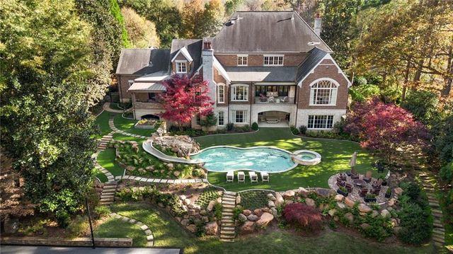 5250 London Drive, Atlanta, GA 30327