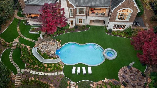 5250 London Drive, Atlanta, GA 30327