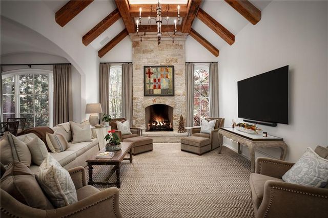 5250 London Drive, Atlanta, GA 30327