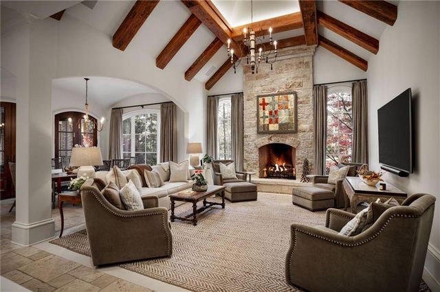 5250 London Drive, Atlanta, GA 30327