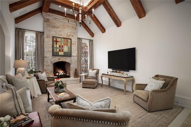 5250 London Drive, Atlanta, GA 30327